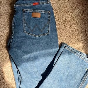 11×34 cowgirl cut bootcut women's wranglers